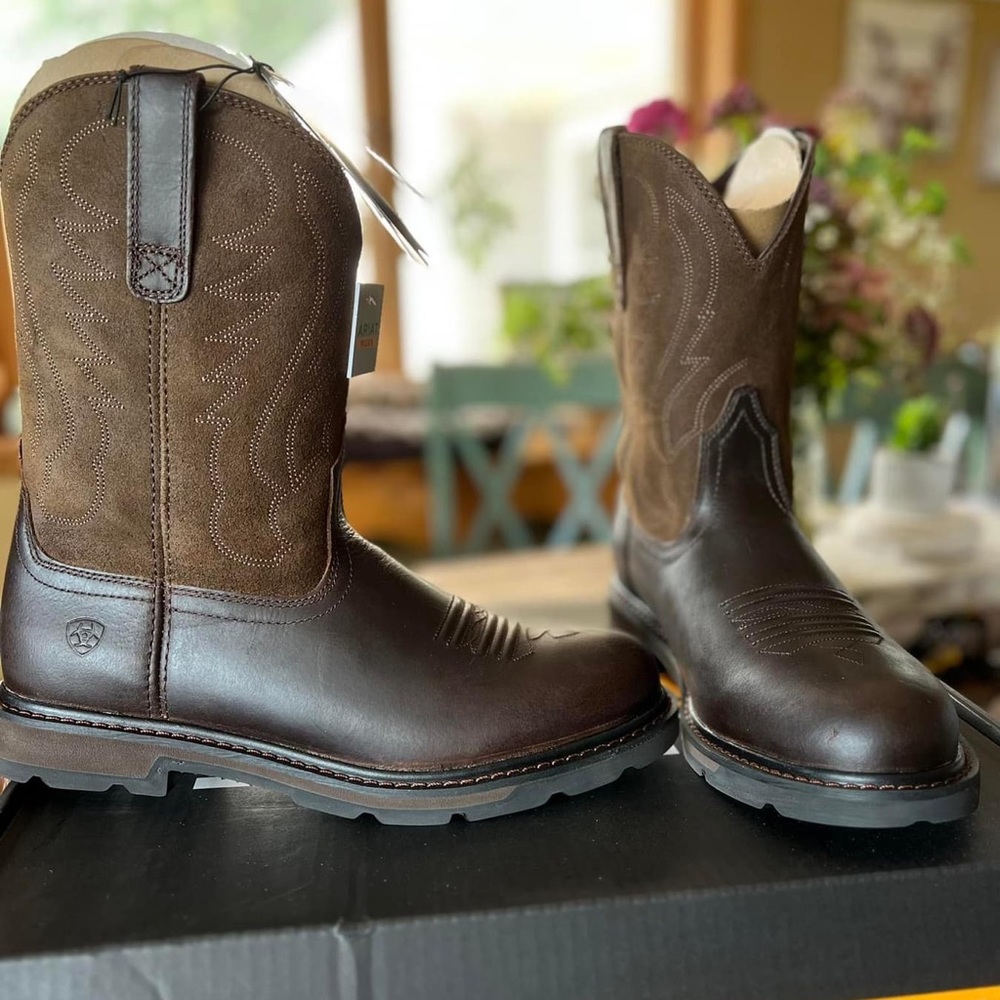 NEW Men’s Ariat Groundbreaker Boot